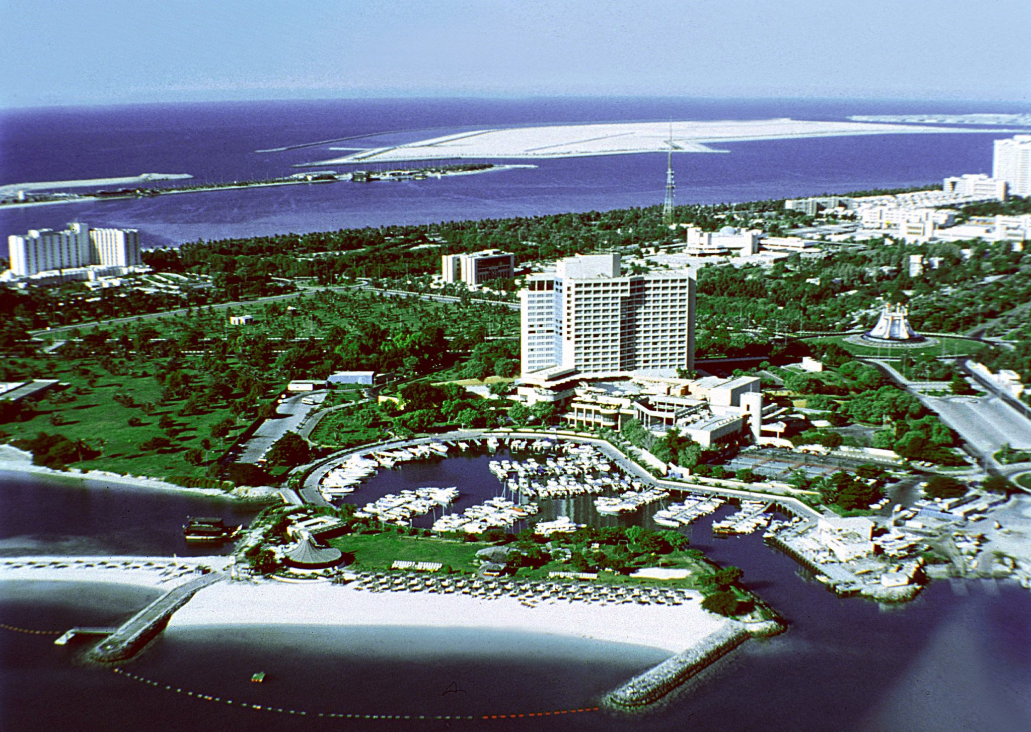 InterContinental Abu Dhabi Hotel Marina 2048x1454 