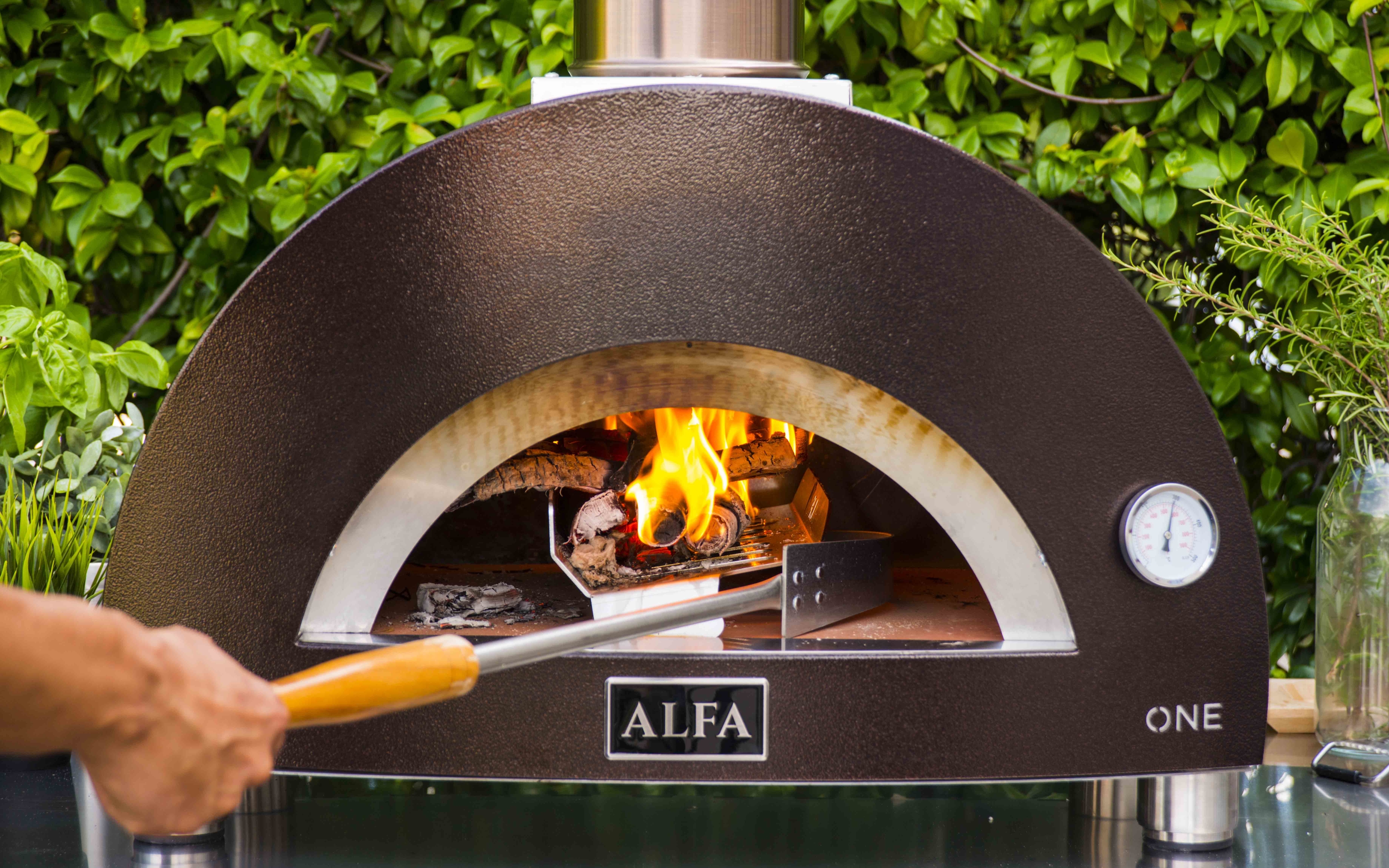 Alfa launches portable pizza oven Suppliers HOTELIER MIDDLE EAST