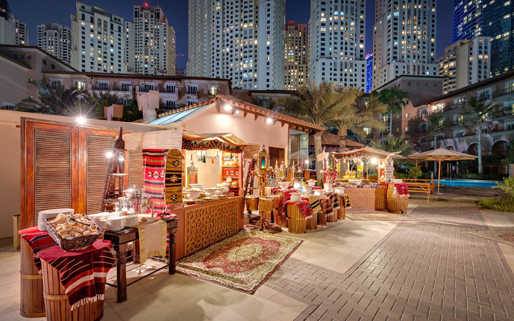 The Ritz Carlton Dubai Jbr Launches Al Fresco Culinary Experiences Food Beverage Hotelier Middle East